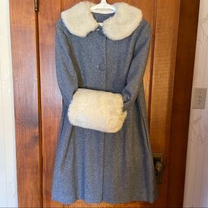 VTG Women’s Blue Tweed Faux Fur Coat and Muff S